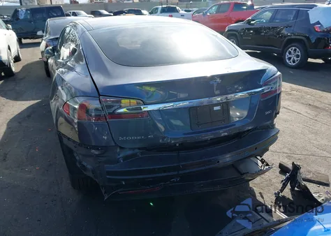2016 Tesla Model S 60D/70D/75D/85D/90D z USA, uszkodzony, nr VIN 5YJSA1E21GF153939